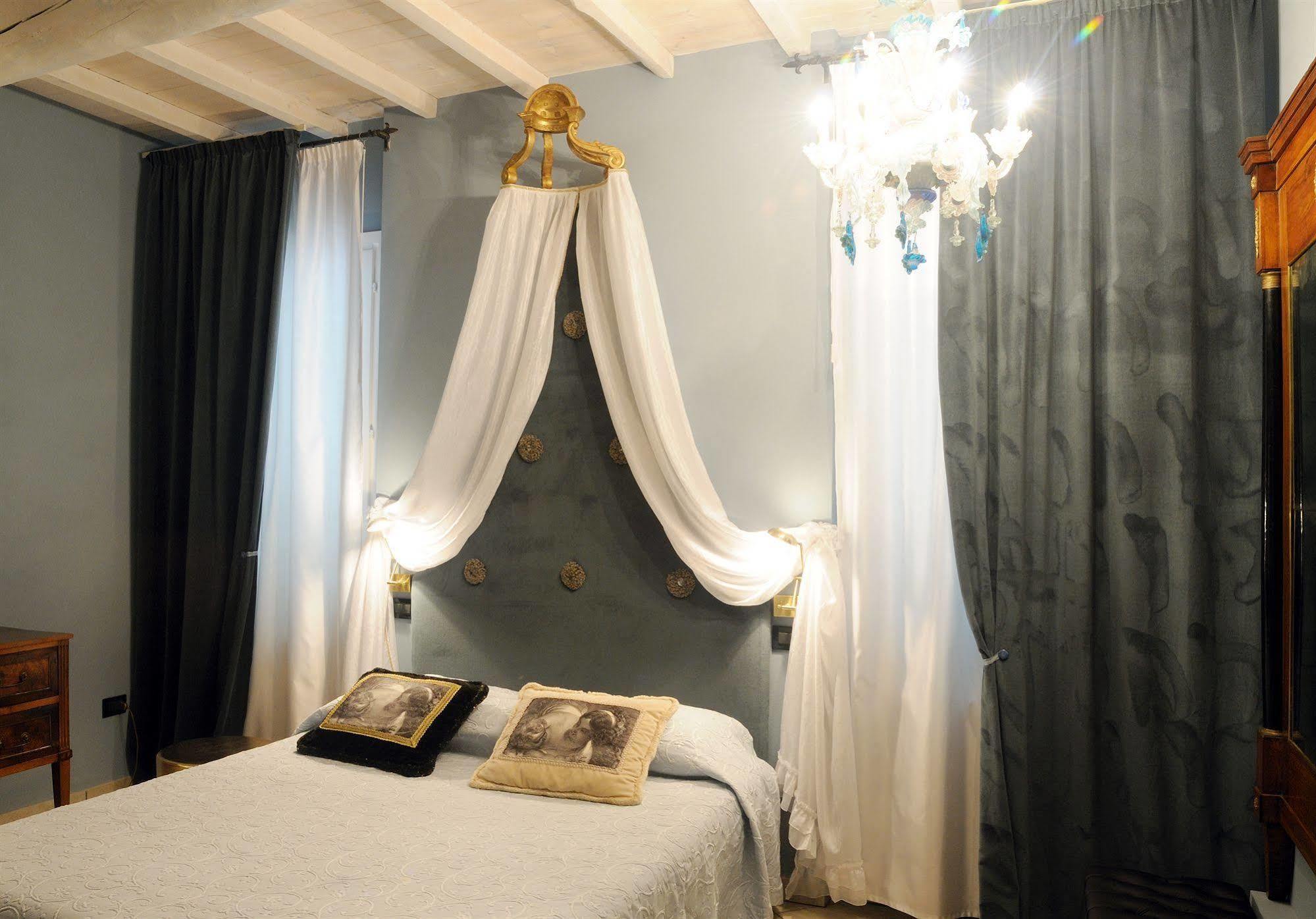 B&B A Casa Dell'Antiquario San Benedetto Po Extérieur photo